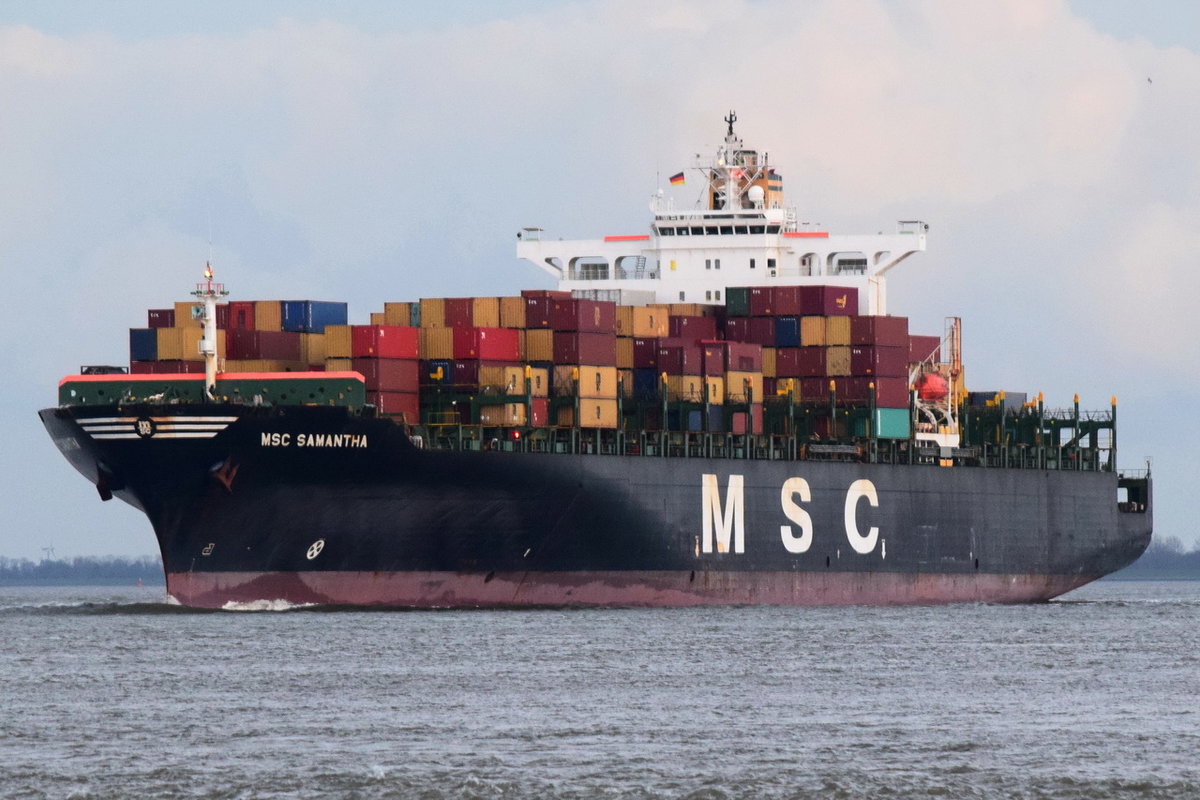 MSC SAMANTHA , Containerschiff , IMO 9110377 , Baujahr 1996 , 274.7 × 40m , 5711 TEU , 26.12.2017 Cuxhaven
