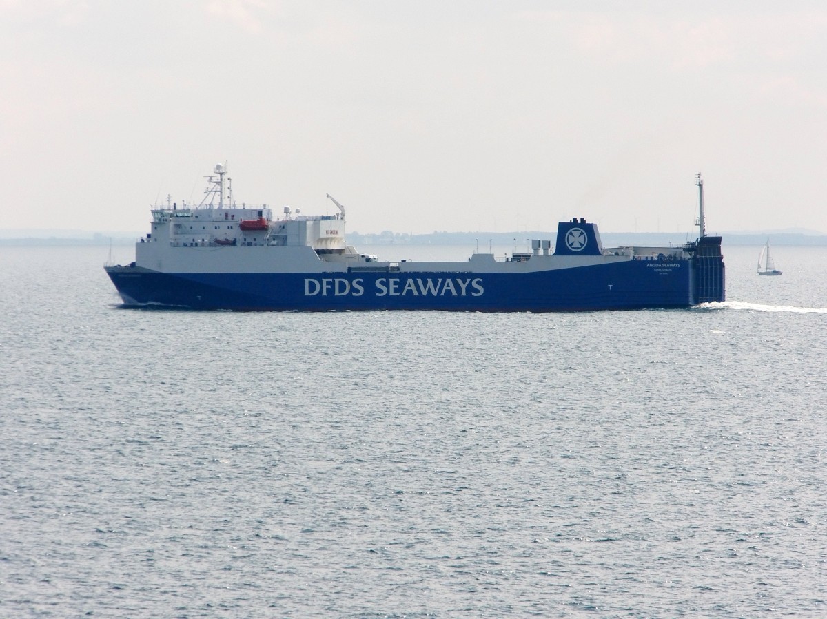 MV ANGLIA SEAWAYS vor Travemünde