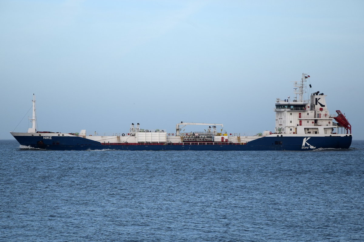 NIKE , Tanker , IMO 9431032 , Baujahr 2009 , 122.6 × 17m , 15.03.2017 , Cuxhaven