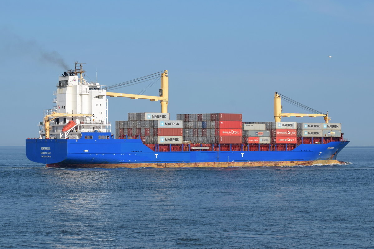 NORDEROOG , Containerschiff , IMO 9256315 , Baujahr 2004 , 161.35m × 25.5m , 1402 TEU
,am 04.09.2018 bei der Alten Liebe Cuxhaven 
