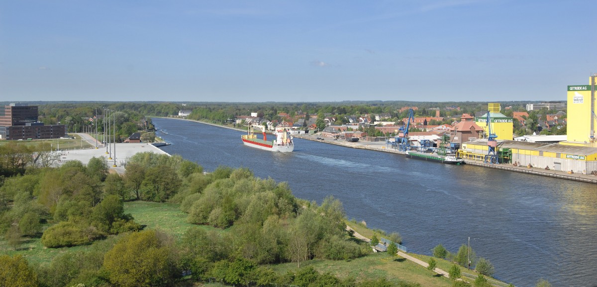 Nordostsee-Kanal bei Rendsburg. Aufnahmedatum: 1. Mai 2011.