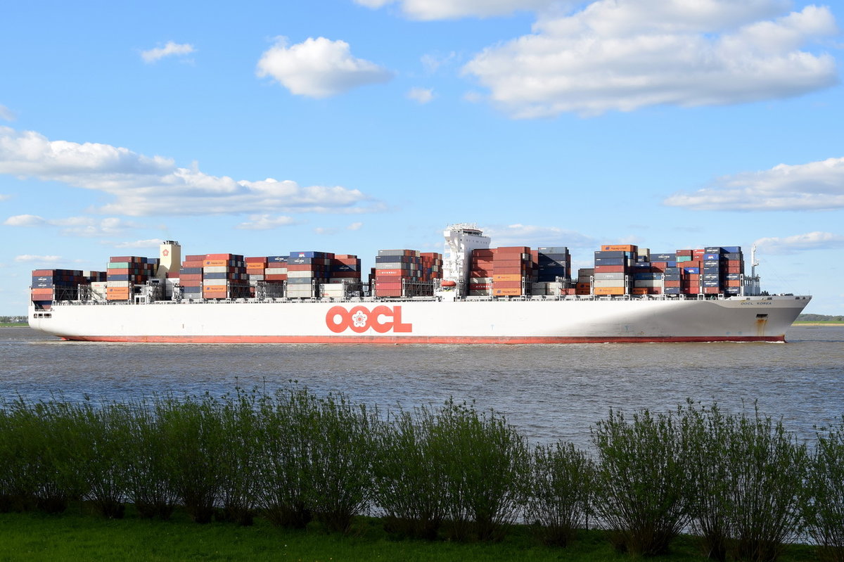 OOCL KOREA , Containerschiff , IMO 9627992 , Baujahr 2014 , 13208 TEU , 365,5 x 48,4m , 08.05.2017  Grünendeich
    