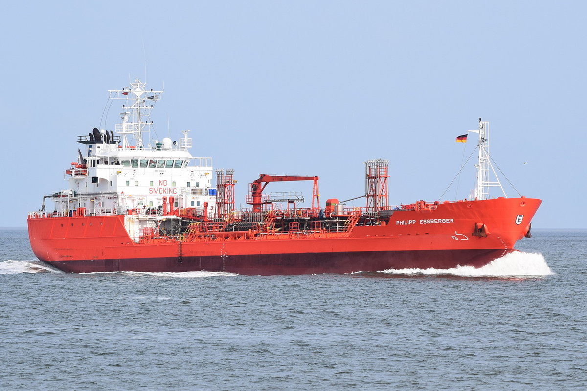 PHILIPP ESSBERGER , Tanker , IMO 9191163 , Baujahr 2003 , 100m × 17m , bei der Alten Liebe Cuxhaven am 03.09.2018