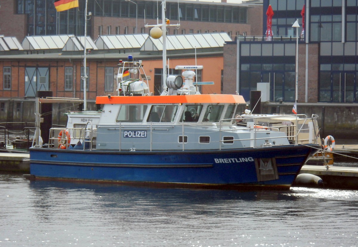 Polizeiboot  Breitling  an seinem Anleger in Rostock am 17.10.13