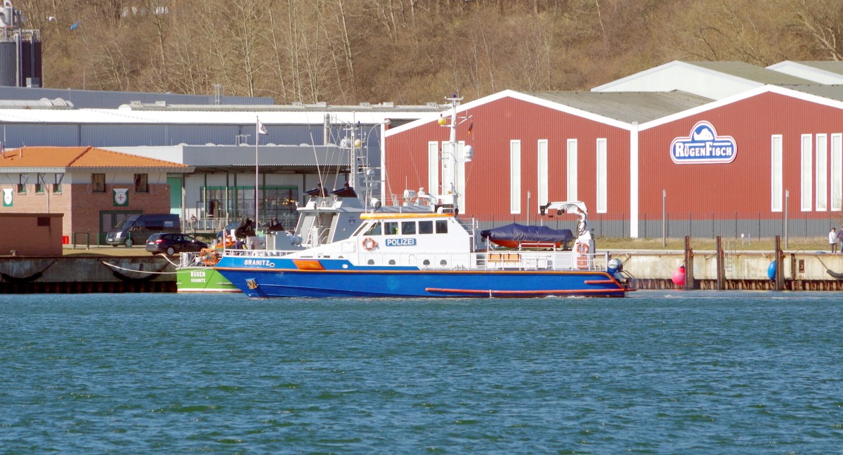 Polizeiboot  Granitz  am 03.04.15 in Sassnitz