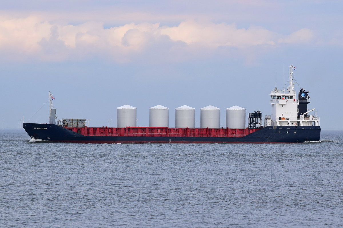 SCHOKLAND , General Cargo , IMO 9431599 , Baujahr 2010 , 300 TEU , 89.98 × 13.75m , Cuxhaven Alte Liebe 03.04.2018