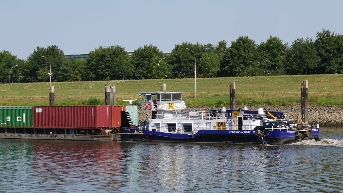Schubschiff ORION II (ex SCH 2614) Greifswald-Wieck ENI 05609480 mit zwei GSL im unteren Schleusenkanal Geesthacht mit Kurs Hamburg; 25.07.2018
