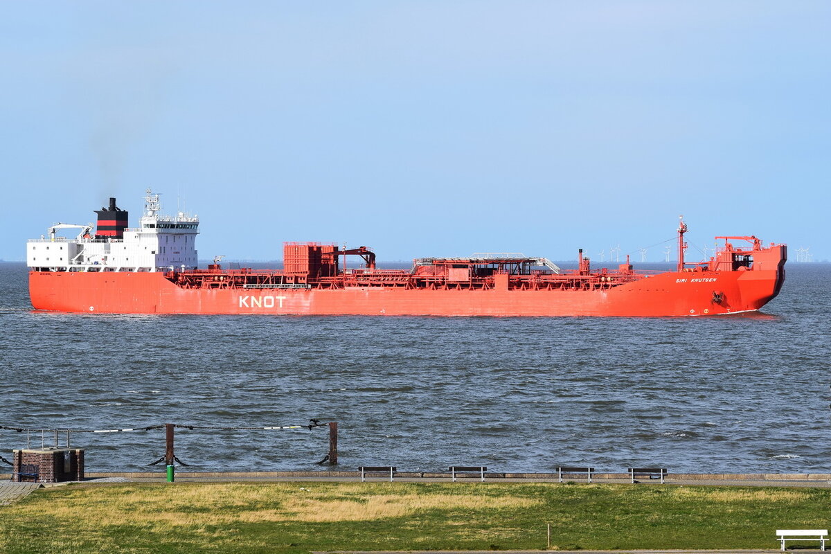 SIRI KNUTSEN , Tanker , IMO  9247168 , Baujahr 2004 , 185.25 x 27.4 m , Cuxhaven , 20.04.2022