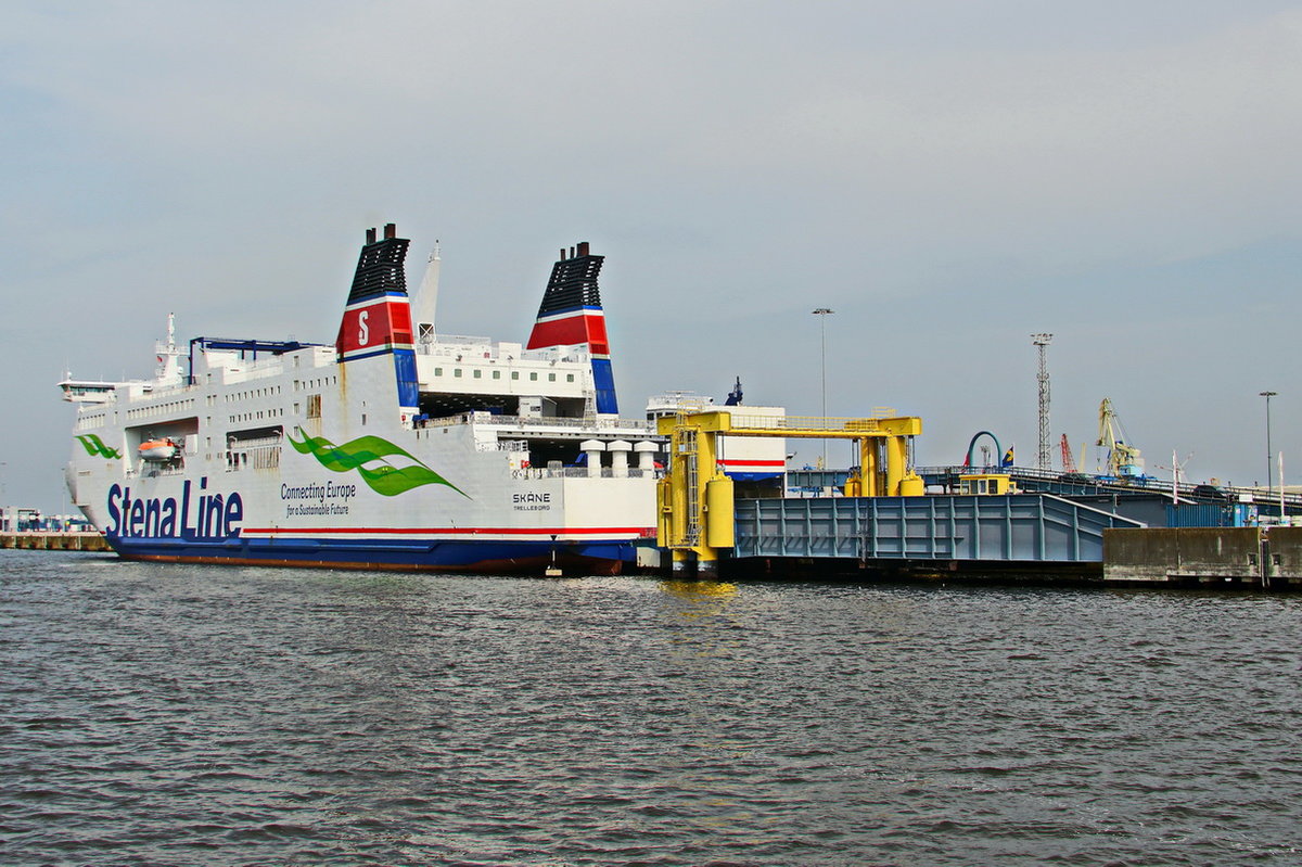 Stena Line-Fähre Skane (IMO-Nummer:9133915) am 30.08.2017 im Hafen von Rostock-Warnemünde liegend. 