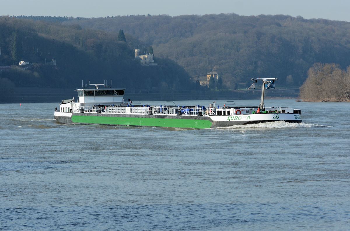 TMS  Europa  auf dem Rhein bei Remagen - 07.02.2015
