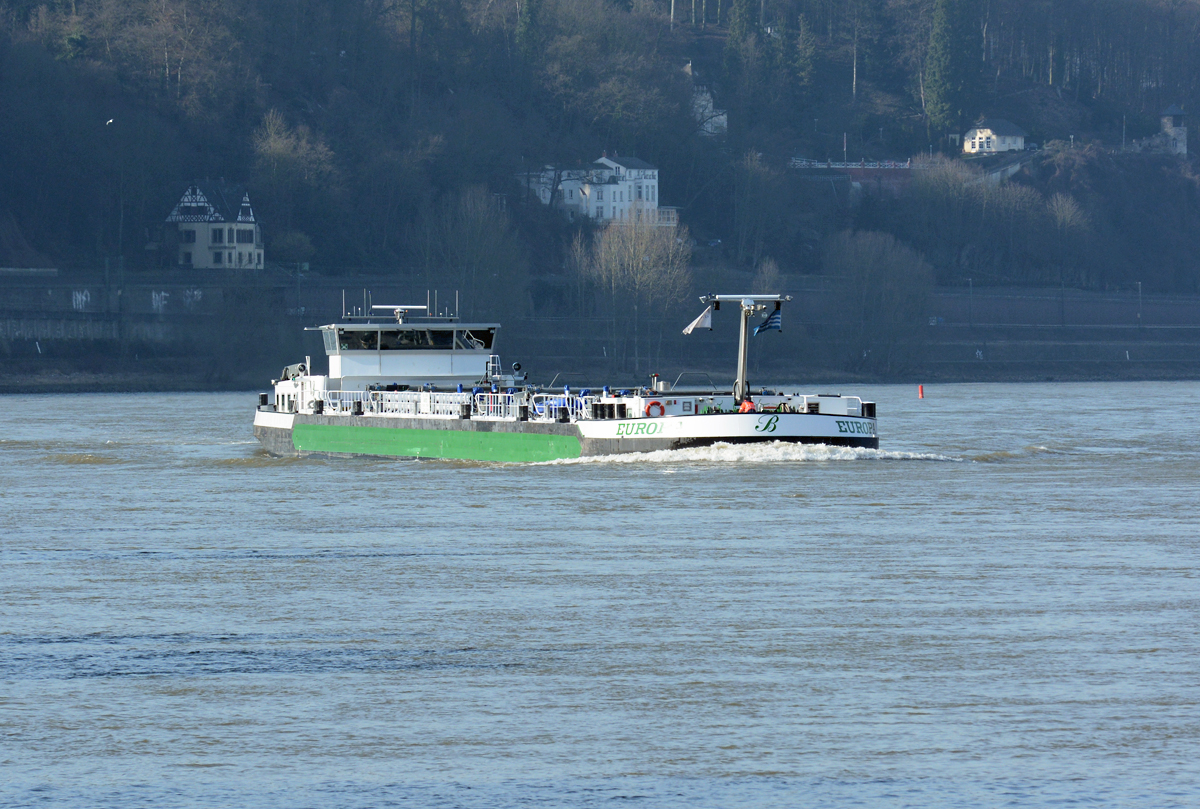 TMS  Europa  auf dem Rhein bei Remagen - 07.02.2015