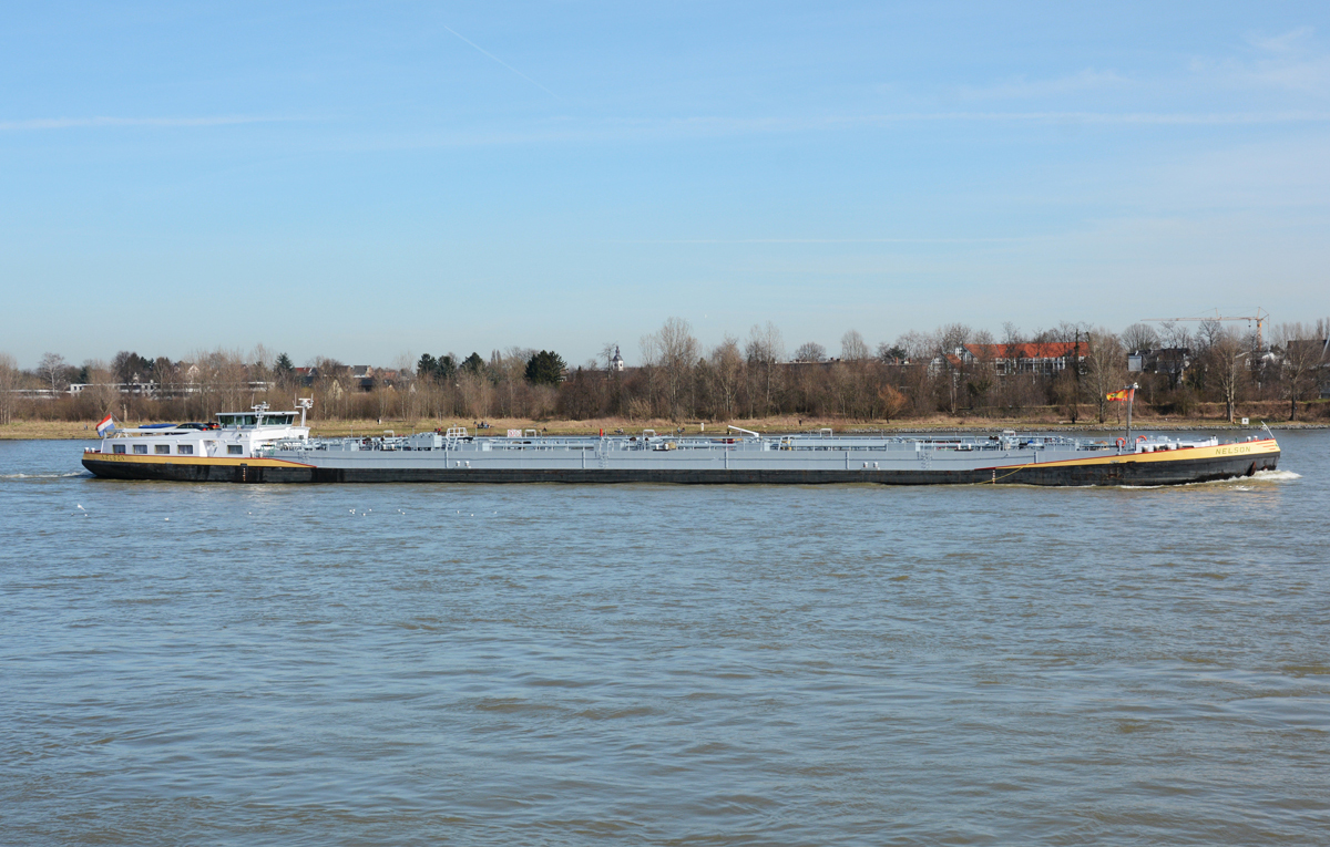TMS  Nelson  auf dem Rhein in Bonn - 08.03.2015