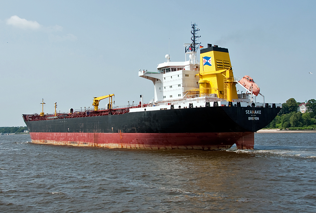 TMS  Seahake  mit 32.464 t Tragfhigkeit auf der Elbe in Hamburg - 13.07.2013