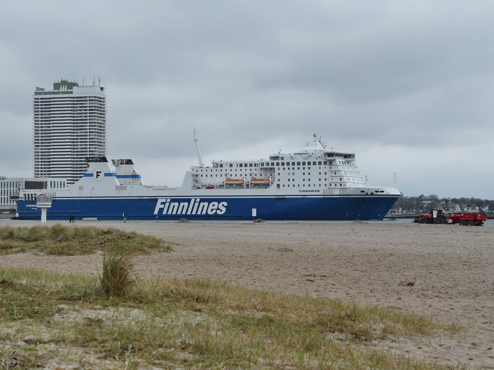 Anfang April 2024 verließ das Fährschiff FINNSWAN (IMO: 9336256) den Hafen von Travemünde.