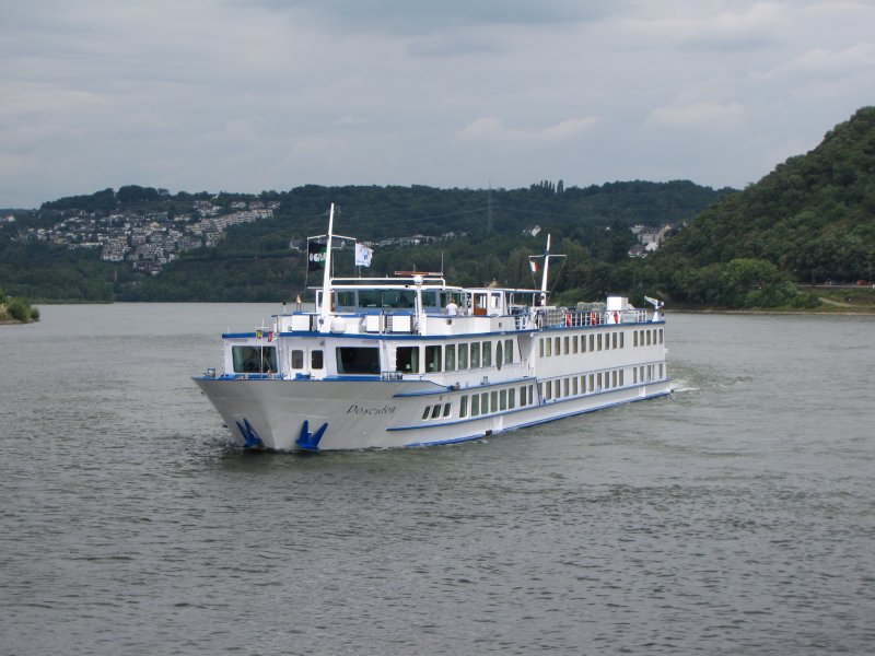 Am 12.08.09 fuhr die  Poseidon  moselaufwrts an Koblenz vorbei.