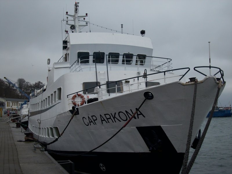 Ausflugsschiff  CAP ARKONA  am 10.Mrz 2009 im Stadthafen von Sassnitz.