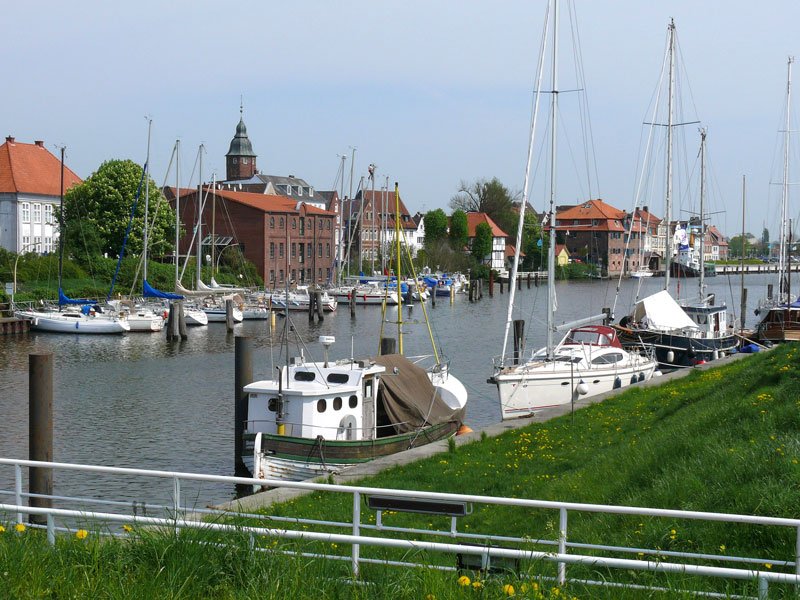 Blick in den Binnenhafen von Glckstadt; 26.04.2009

