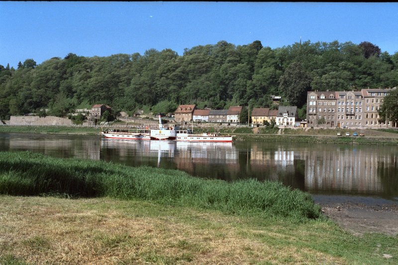 Dampfer PIRNA bei Meien, um 1989