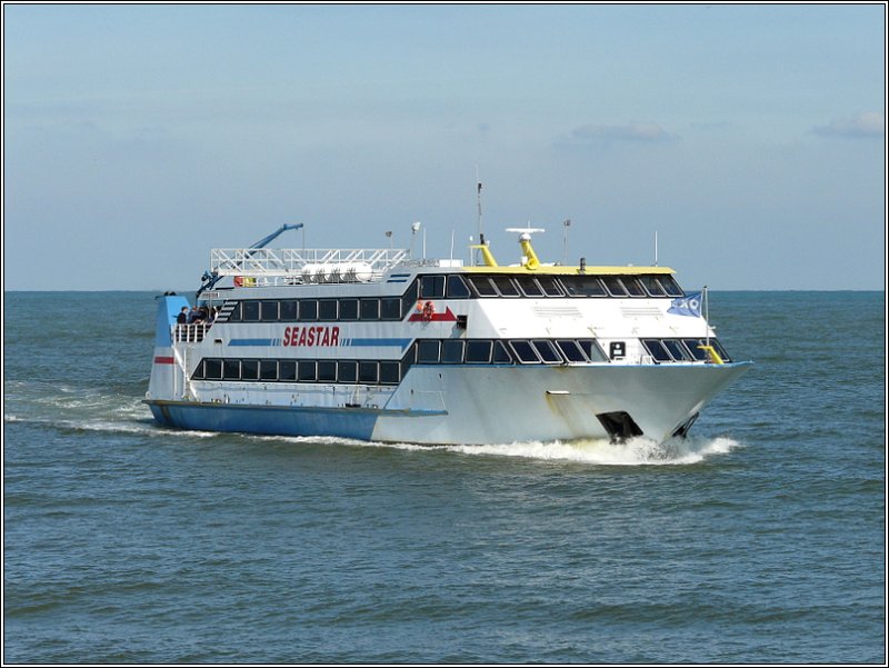 Das Ausflugsschiff SEASTAR kehrt am 14.09.08 nach einer Rundfahrt in den Hafen von Oostende zurck. (Jeanny)