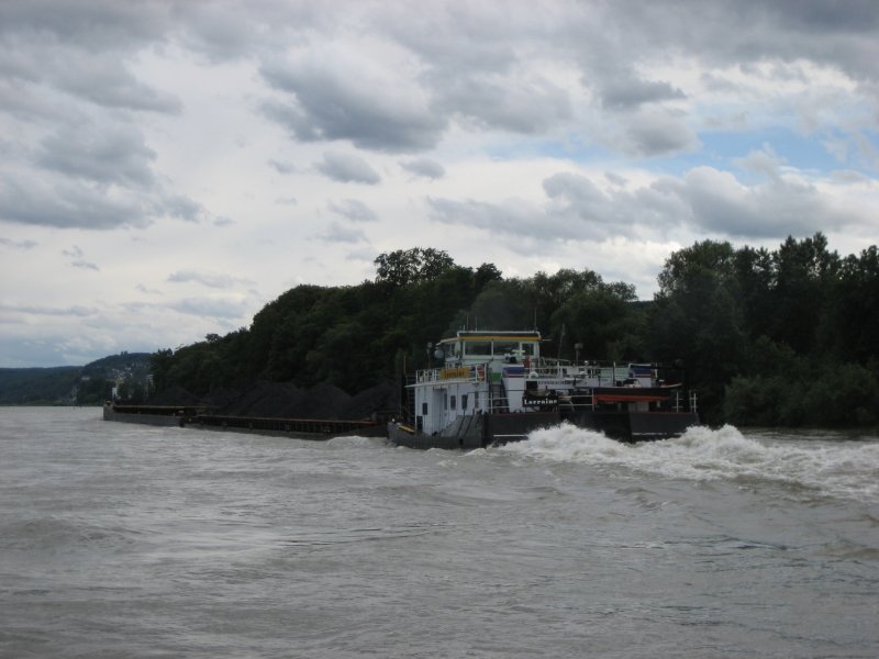 Das Schubschiff  LORRRAINE  am 25.06.2007 auf dem Rhein.