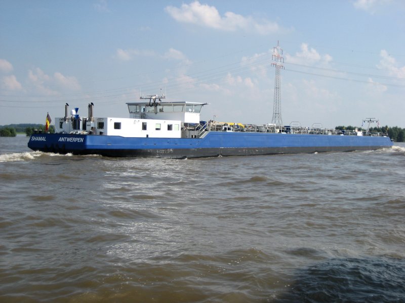Das Tankschiff  SHAMAL  am 24.08.2007 auf dem Rhein.