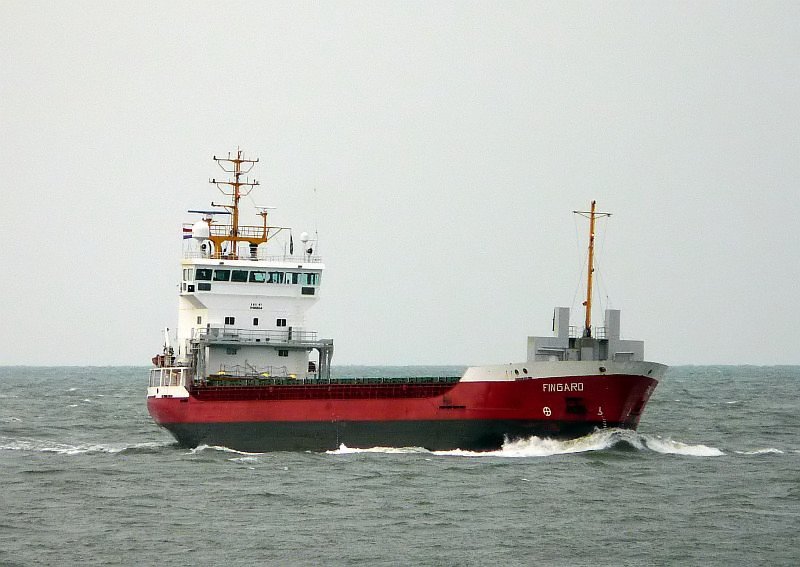 Die  Fingard  kmpft sich auf den Rotterdamer Hafen zu. Das Bild stammt vom 17.11.2008