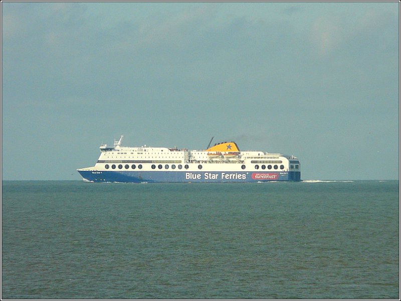 Diese Fhre der Blue Star Ferries hat am 12.09.08 den Hafen von Zeebrugge verlassen und fhrt in Richtung England. (Jeanny)