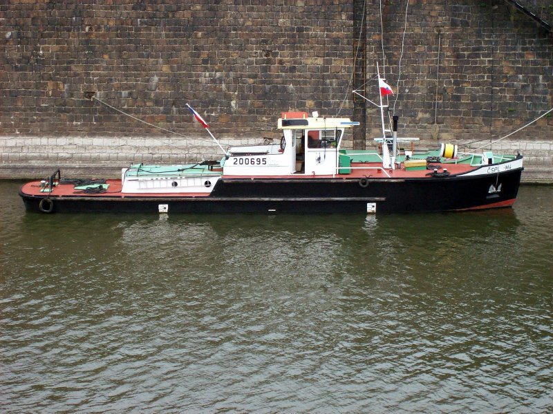 Heute am 29.08.08 im Alberthafen der Schlepper der Tschechen 