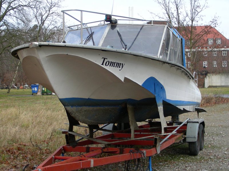 ehemaliges Tragflchenboot der Wasserschutzpolizei der DDR in ziviler privater Nutzung, HST am 30.12.07
