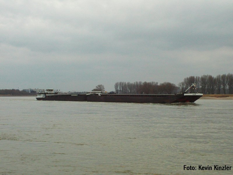 Doppelverband auf dem Rhein  
