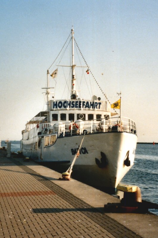 MS Baltica an der Anlegestelle in Warnemnde, Sommer 2004