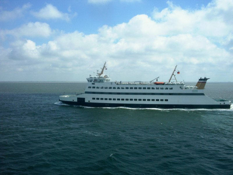MS Schlesweig-Holstein  unterwegs zwischen der Insel Fhr und Dagebll, Sommer 2003