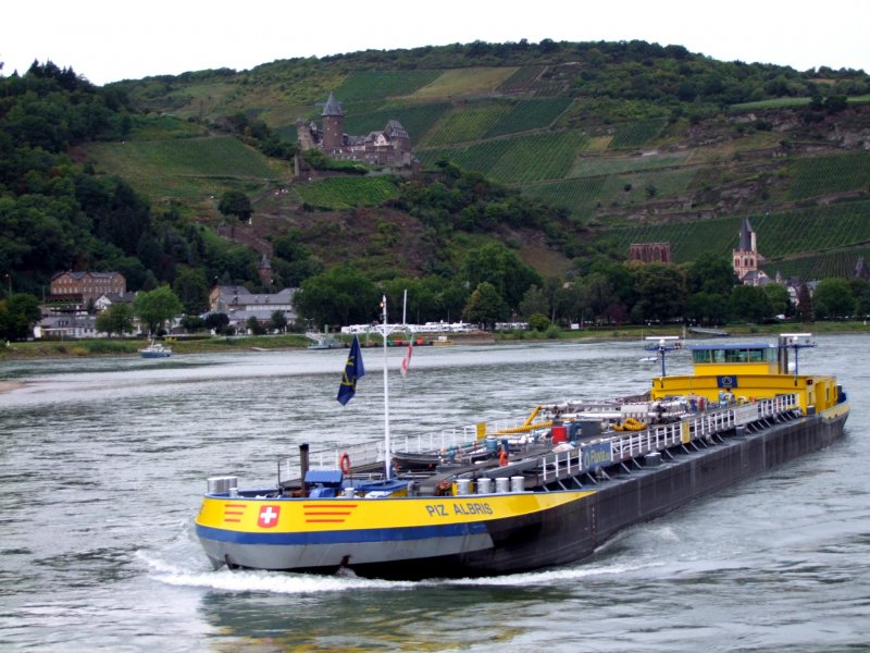 PIZ-ALBRIS ist am Rhein  bei ca.KM541 Stromaufwrts unterwegs; 080903