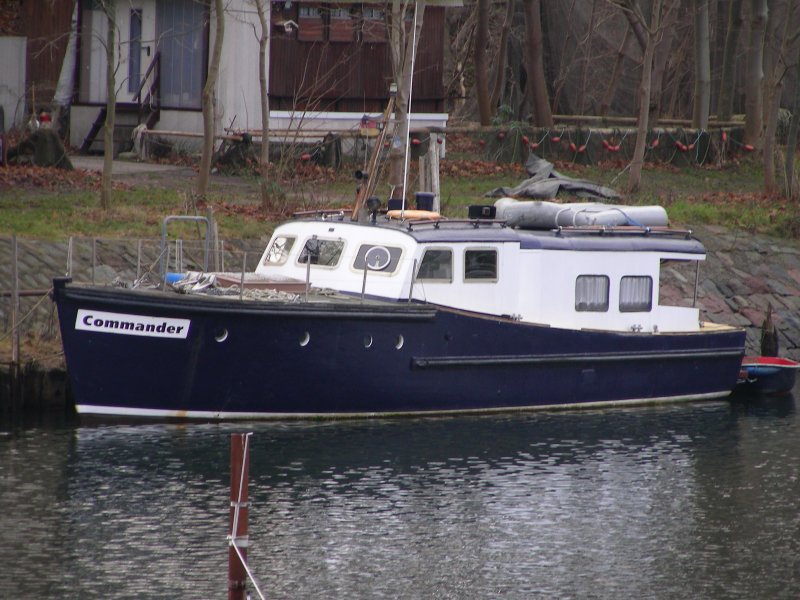 die Commander ein ehemaliges GST-Boot im Kanal auf D�nholm/Stralsund am