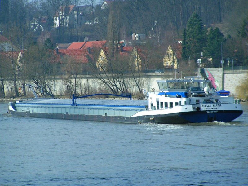 STELLA-MARIS stromaufwrts in Passau; 080309