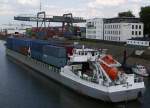 Die  Pride of Veere  luft in den Duisburger Hafen ein. Das Schiff hatte 2003 eine leichte Kollision mit einem franzsischen Tanker im rmelkanal. Das Foto stammt vom 13.08.2007