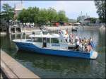 Mit diesem Polizeiboot konnte man whrend des Karlsruher Hafenfests am 25.06.2006 Rundfahrten durch den Karlsruher Rheinhafen machen. Standort der Aufnahme ist Becken 2. 