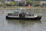 Fahrgastschiff  Schngel (Baujahr 1953)auf dem Rhein bei Koblenz.
