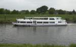 MS AURORA aus Geesthacht fhrt im Elbe Seiten Kanal mit Kurs Scharnebeck zum Schiffshebewerk Lneburg/Scharnebeck...   Aufgenommen: 31.5.2012