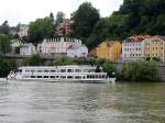 Gisela(08548002; L=54; B=9mtr.; 300 Passagiere; Baujahr 1977) anlsslich einer Rundfahrt auf der Donau bei Passau; 120609