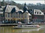 Am 30.03.2009 fhrtgut besetzte das Ausflugschiff  Ville de Dinant  bei Dinant, eine Rundfahrt auf der Meuse.