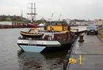 GMS ANDREA ENI 04400390 steht gut lesbar am gepflegten Heck des GMS im Lbecker Wallhafen, MMSI: 21148025 und Rufzeichen: DB2106, Heimathafen ist Hamburg...