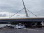 JACOBUS-SR(EuropaNr.:02322706; L=110;B=11,4mtr;2951t;Bj.1996) durchfhrt die Nesciobrug im Amsterdam-Rijnkanaal;100903 