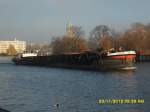 Gtermotorschiff  Leopard  am 23.11.12 in Berlin Spandau. Bei relativ schlechten Lichtverhltnissen.