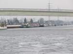Polnische Schubverbnde berwintern am Berliner Westhafenkanal in Hhe des Goerdeler Dammes (Stadtautobahn) bereits seit Weihnachten 2009. 24.01.2010