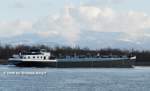 Das deutsche Tankschiff  Drobeta  (ex  Daphne , ex  Jean ) oberhalb der Schleuse Vogelgrn im Rhein-Seiten-Kanal.
