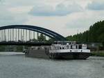 TMS Dettmer Tank 128 (02337434 , 85 x 9,60m) am 20.05.2019 im Berliner Westhafenkanal oberhalb der Mörschbrücke auf Talfahrt.