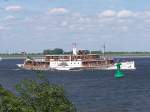 Der Raddampfer  Freya  auf der Elbe hhe Schulau am 24.05.2008 ist in Kiel stationiert und befhrt den Nord-Ostsee Kanal sowie umliegende Hfen an der Nord- und Ostseekste.1905 war Stapellauf  2005