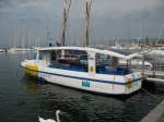 Die mit Sonnenenergie betriebenen Solarboote kann man fr eine halbstndige Ausflugsfahrt mieten oder im Linienverkehr benutzen.