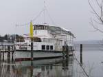 Museumsschiff TUTZING (Baujahr 1937) fuhr bis 1995 Linie. Jetzt ist es Technisches Denkmal und beherbergt ein Bistro sowie eine Bhne fr Matinee-Konzerte und Kabarett-Abende; Starnberger See, 31.01.2010